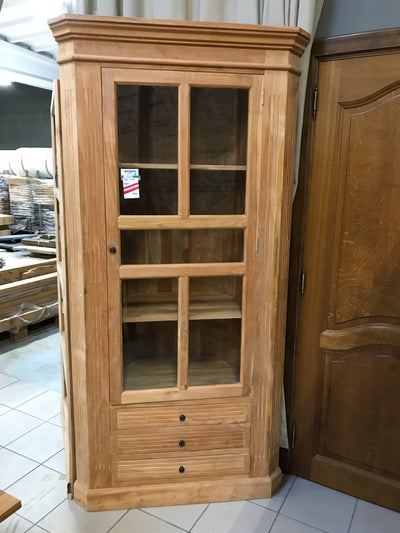 Vitrine d'angle